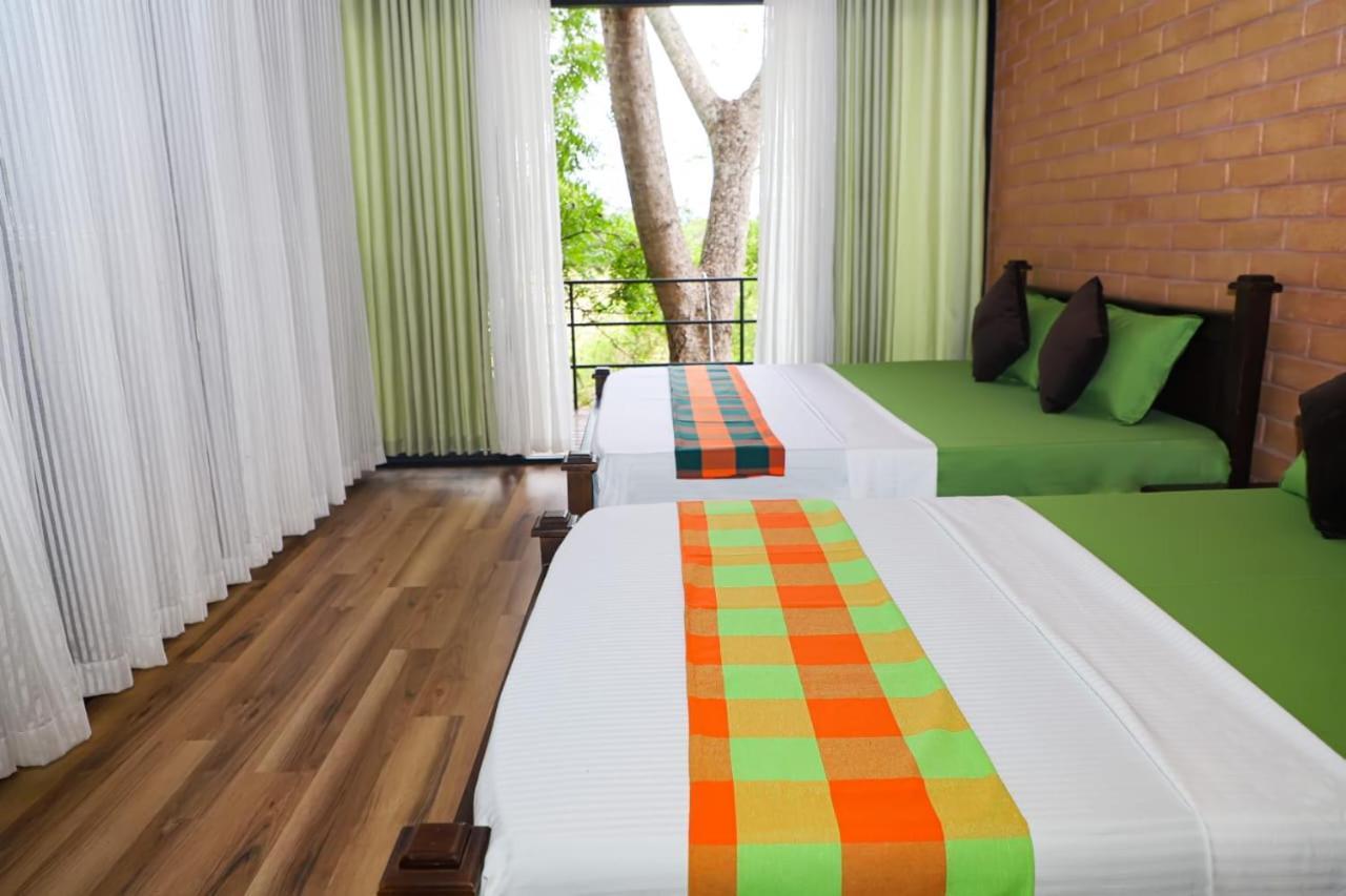 Life Of Leisure Wilpattu Villa Pahala Maragahawewa Eksteriør bilde