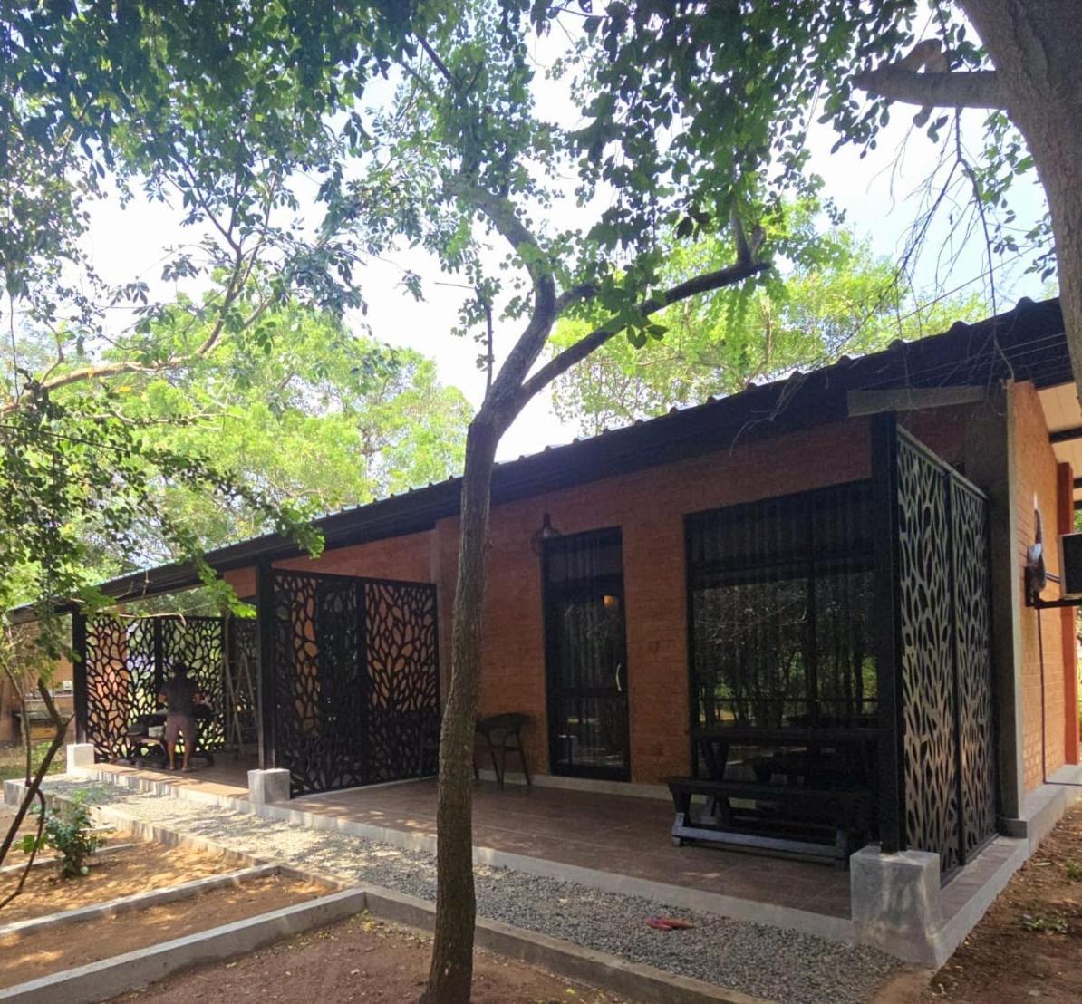Life Of Leisure Wilpattu Villa Pahala Maragahawewa Eksteriør bilde